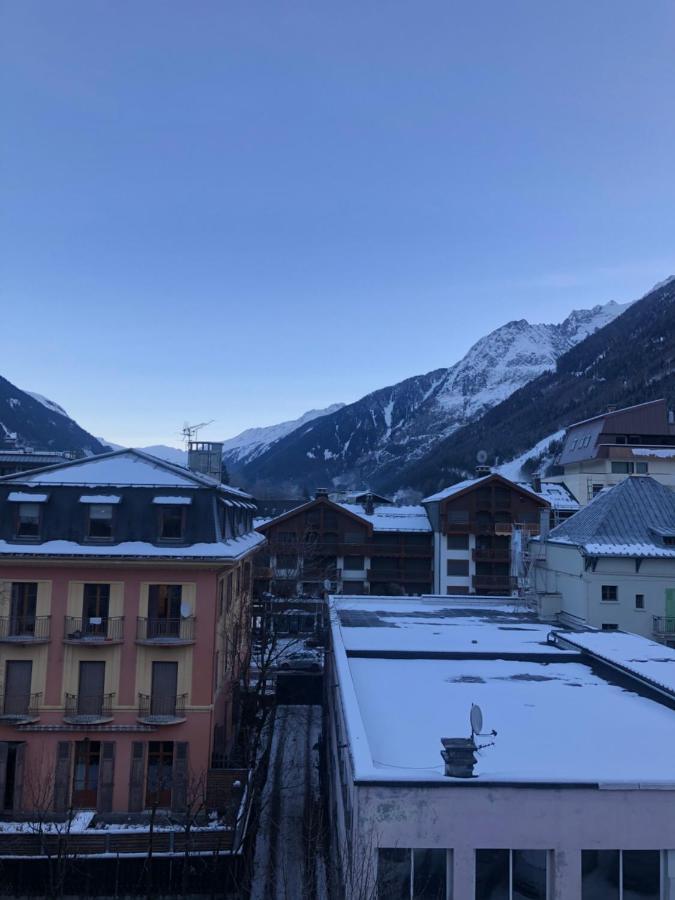 Superbe Studio Refait A Neuf Et Tout Equipe Avec Parking Chamonix Exterior photo